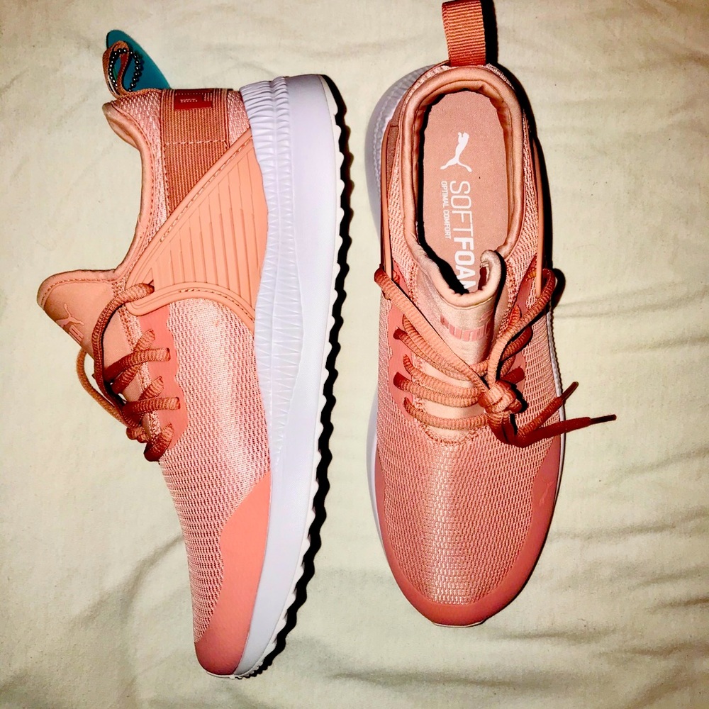 Puma soft foam running shoes